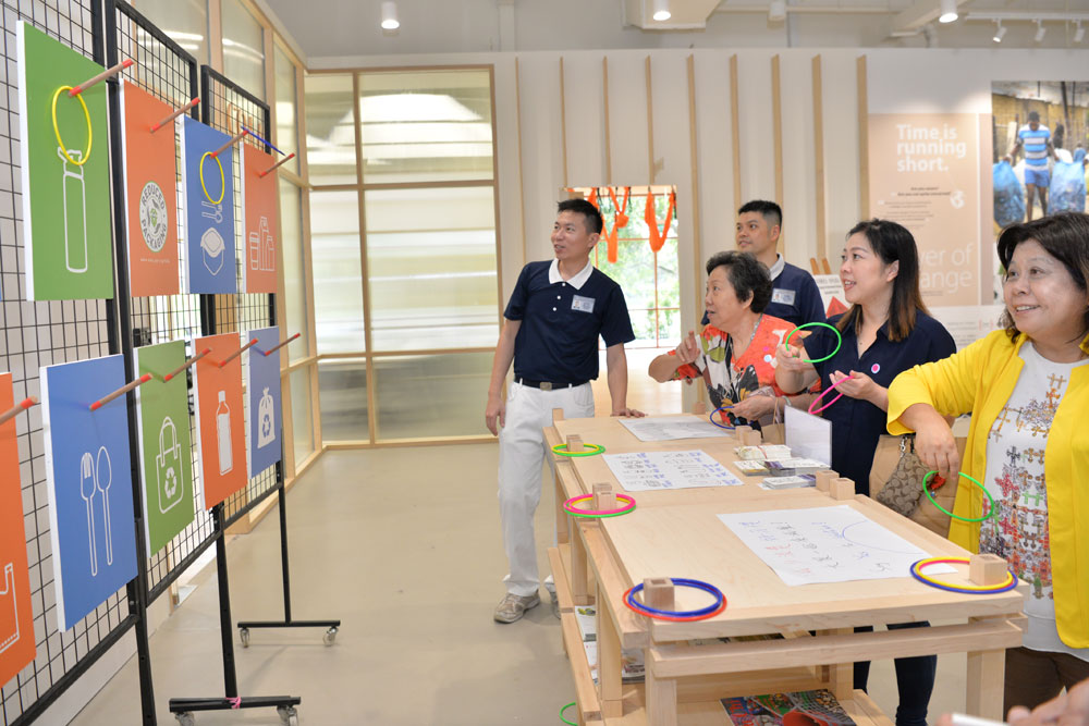 This eco booth promotes environmental protection through games and aims to discourage people from using disposables. (Photo by Chai Yu Leong)